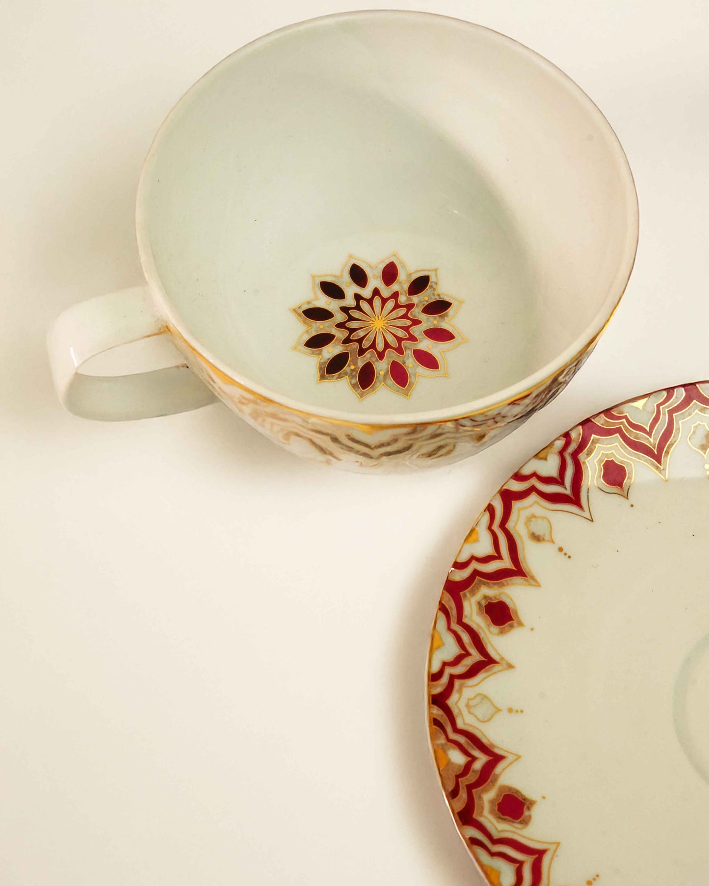 Porcelains Tea Cup with Saucer