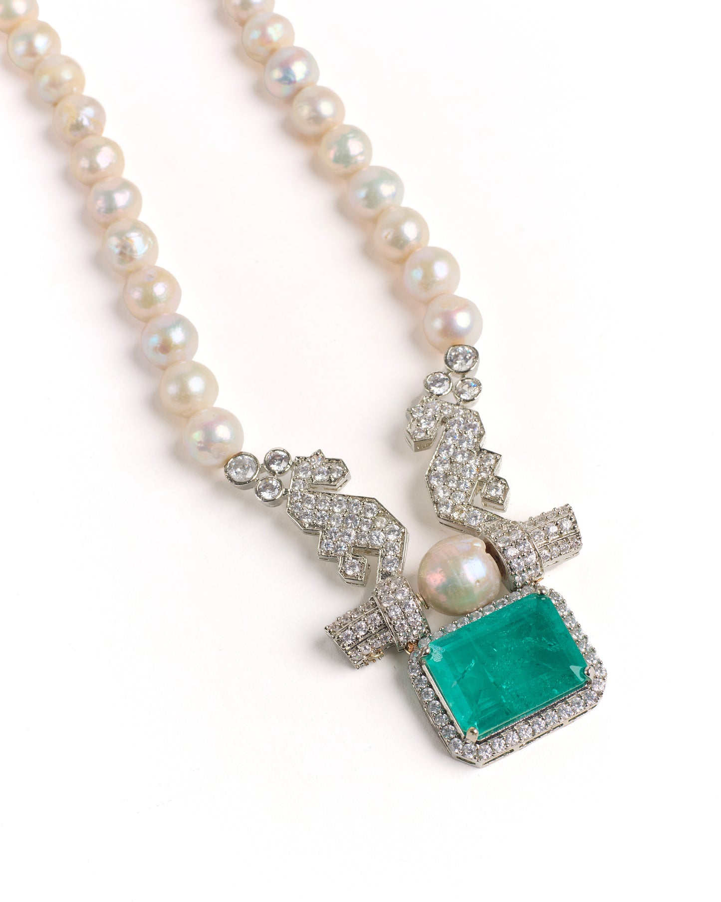 Emerald pendant necklace