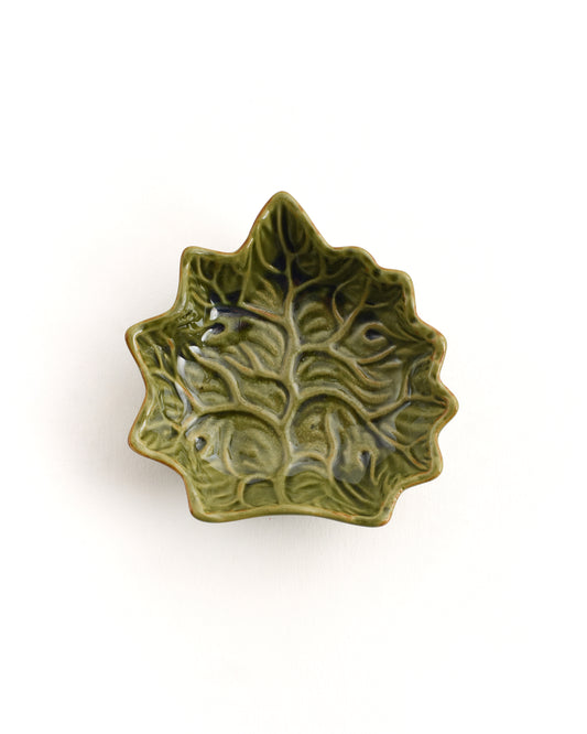Handcrafted Green Leaf-Shaped Ceramic Bowls – Set of 4