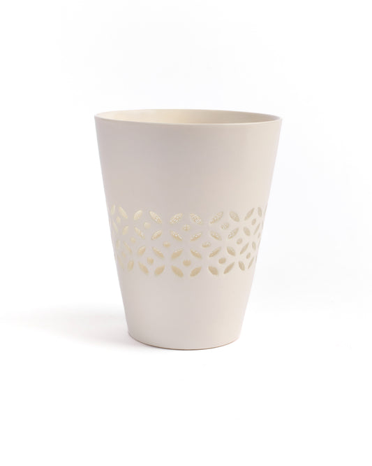 Elegant Set of 4 Glasses with Intricate Cut-Out Detailing